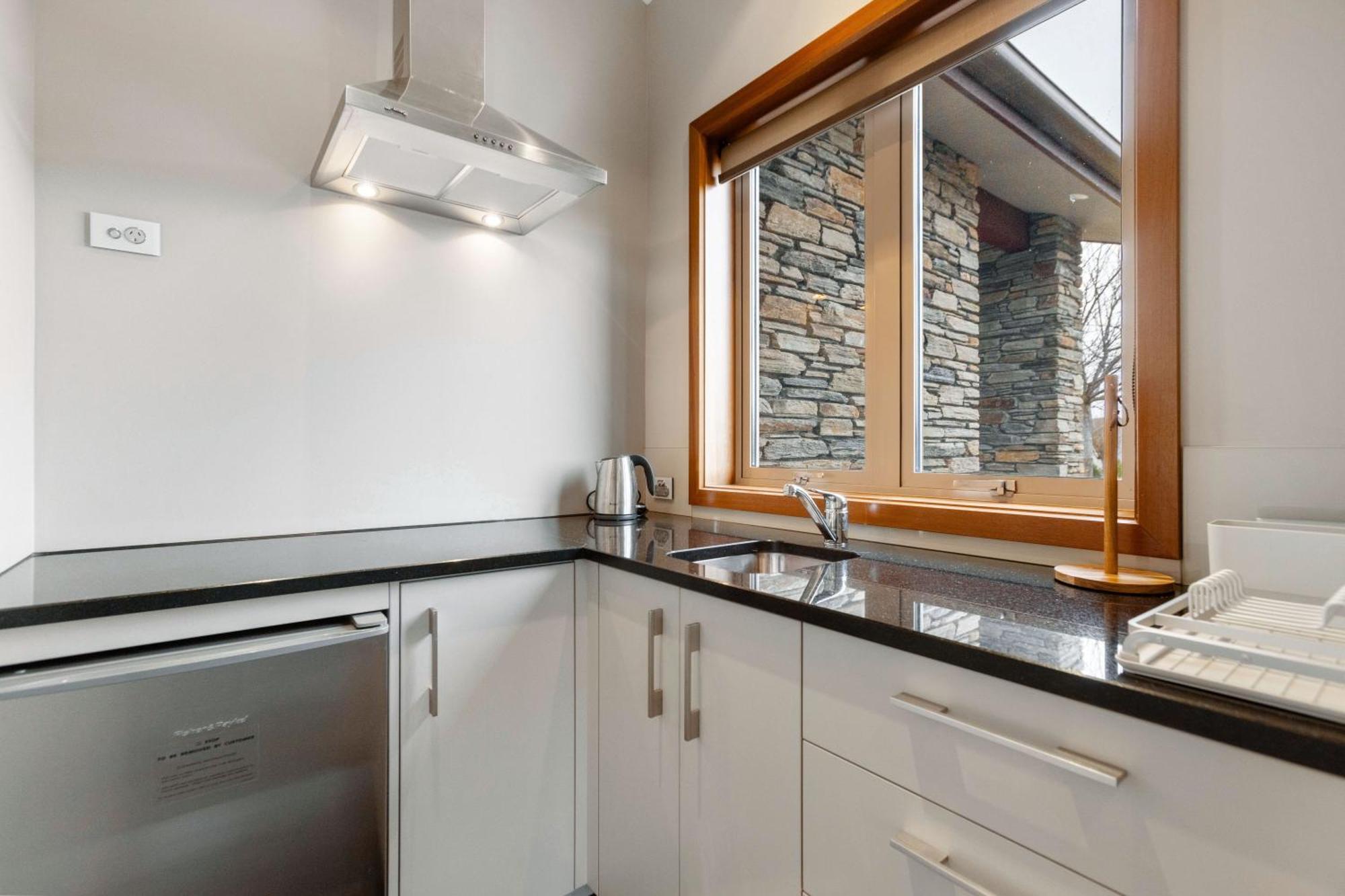 Studio Nestled In Ridgecrest Wanaka Exterior photo